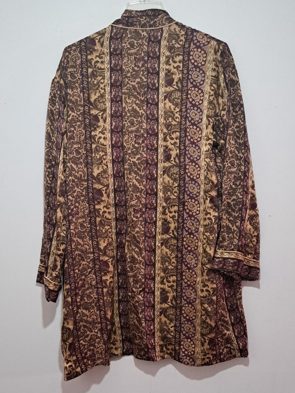 100% Silk, 2000's Silk Robe - Picture 6 of 6